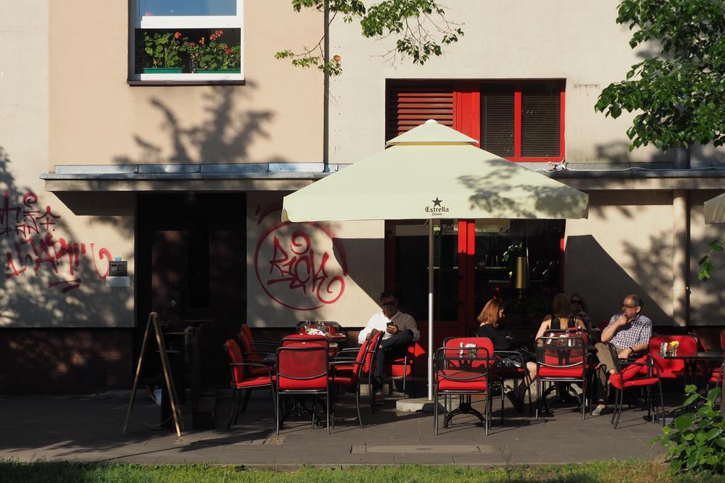 Adventura Hostel Варшава Экстерьер фото