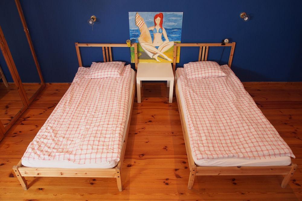 Adventura Hostel Варшава Экстерьер фото