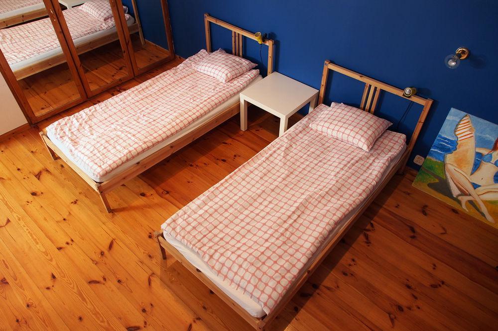 Adventura Hostel Варшава Экстерьер фото