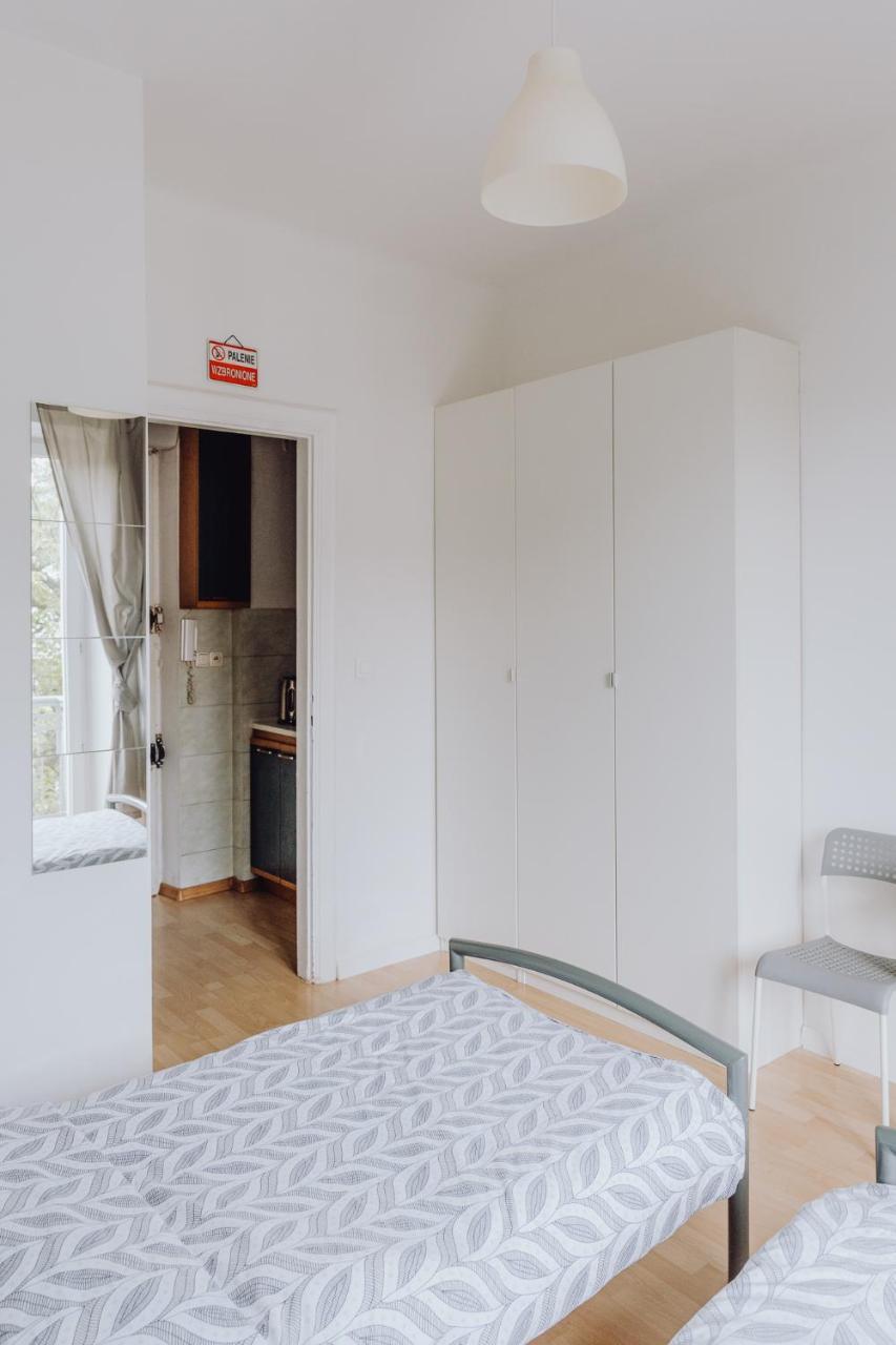Adventura Hostel Варшава Экстерьер фото