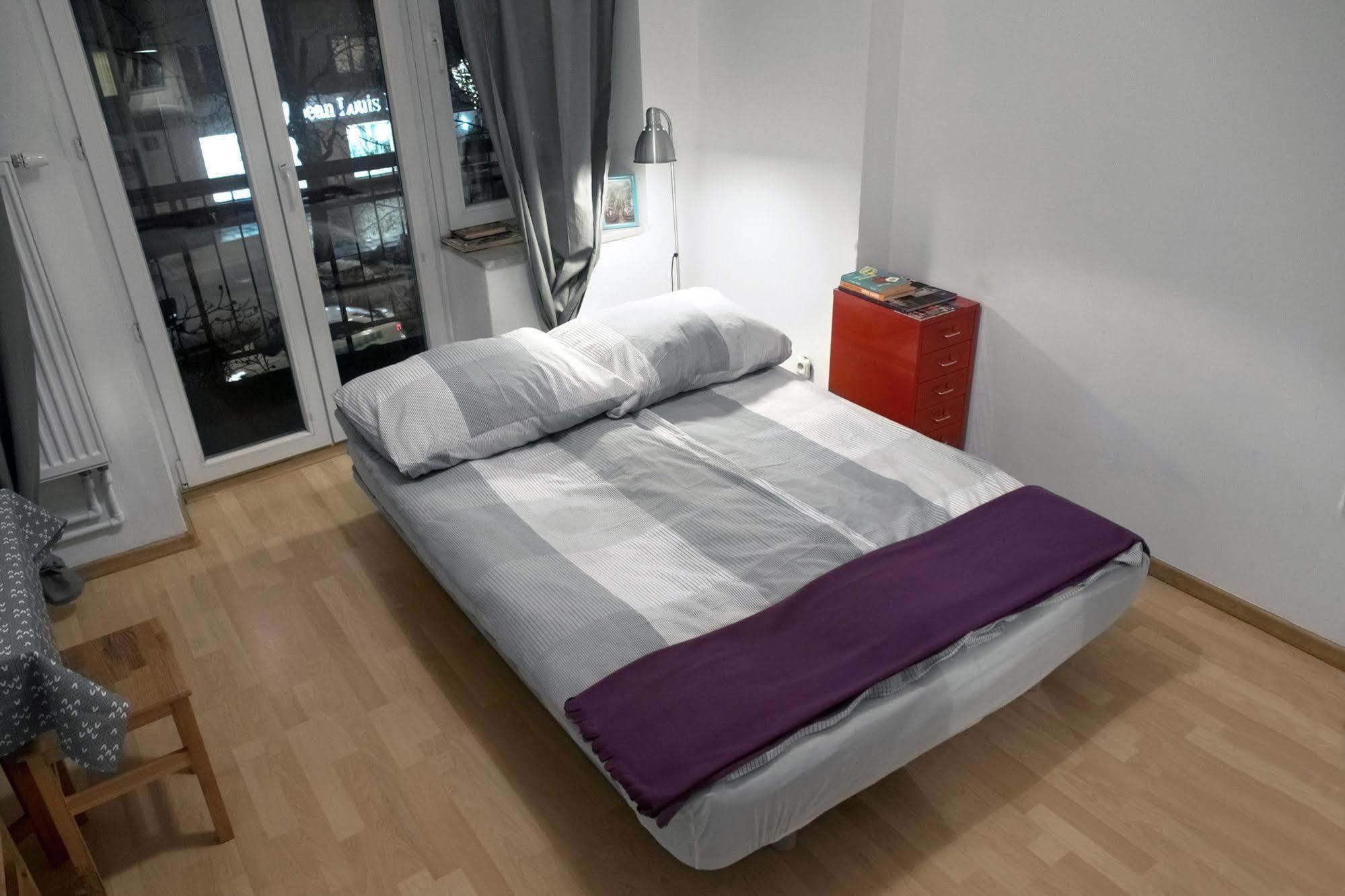 Adventura Hostel Варшава Экстерьер фото
